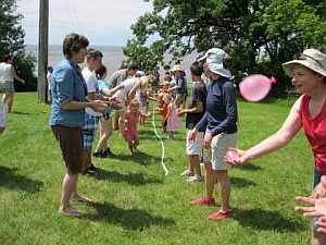 lakeshore Heights picnic, water balloon toss